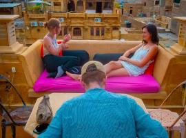 Open Road Hostel and Cafe, hotel di Jaisalmer