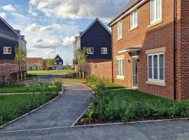 Brand new Entire 4-Bed House in Peterborough, cabaña en Peterborough