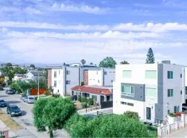 Lucky Charm 4 Bedroom Mid-City Apartment