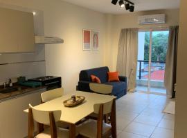 Amaru - Departamento céntrico con cochera, hotel in Corrientes