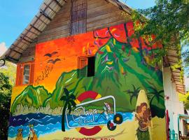 Playa del Ritmo Beach Hostel & Bar - Adults Only, hotel i Santa Marta