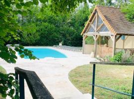 2 Maisons à 45 minutes de Paris, Hotel in Ouerre