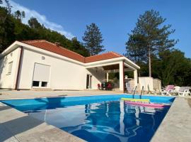 Vila Oaza, hotel di Trebinje