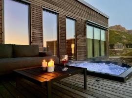 Luxury Lodge with jacuzzi and sauna, mökki kohteessa Kleppstad