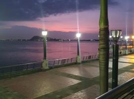 Apartamento-suite en la mejor zona de Guayaquil, holiday rental sa Guayaquil
