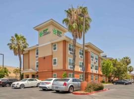 Extended Stay America Suites - Los Angeles - Carson, hotelli kohteessa Carson lähellä maamerkkiä Stubhub Center -stadion