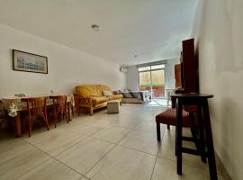 AMPLIO Y LUMINOSO DEPARTAMENTO CON COCHERA, hotel u gradu Rosario