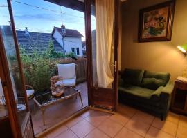 Maisonnette &agrave; 2 pas de la Seine، فيلا في La Frette-sur-Seine