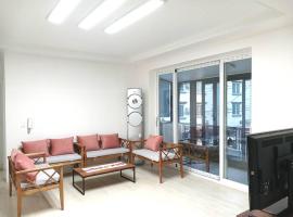 Elle House 2, hotel in Jeonju