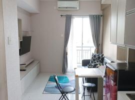 Cosy stay at Akasa Apartment BSD City, feriebolig i Ciater-hilir