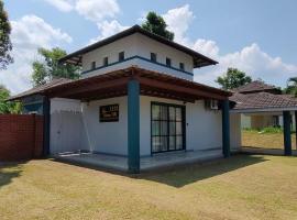 Beautiful Charming Villa Afamosa Private pool 3 rooms lot 1212 bumiputra only, hotel with parking in Kampong Pulau Sebang