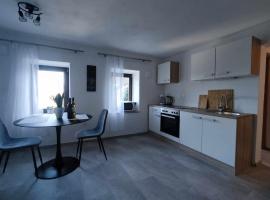 Sivka - mountain apartment with sauna, hotel v destinaci Kobarid