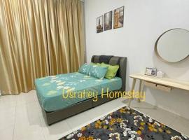 Usratiey Homestay di Kijal, хотел в Кижал