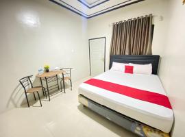 RedDoorz @ Porodisa Homestay Palu, hotel dicht bij: Luchthaven Palu (Mutiara) - PLW, Palu