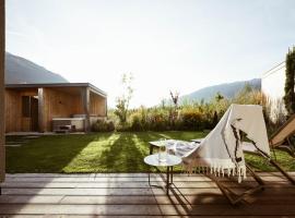 Amolaris Garden Lodges & Guesthouse, hotel in Coldrano