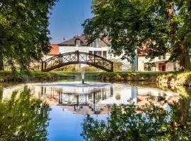 Darovanský Dvůr - Wellness & Golf Hotel