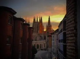 Atuaire Home Vivienda en Perfecta ubicación al lado de la Catedral de Burgos