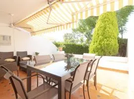 Global Properties, Adosado con piscina en la playa de Canet