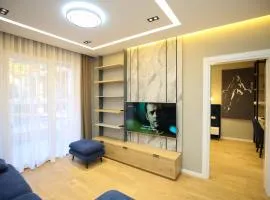 LA LA Marina Wave Suites