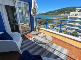 Apartamento con vistas al mar Urb Puerto Azul B5, hotell i Cedeira