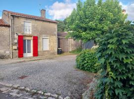 Gite chez Lea, hotel di Saint-Seurin-de-Cadourne