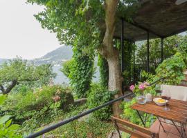Simons Apartment with Amazing View by Rent All Como, hotel in Blevio