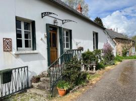 Petite maison au calme à Anost – dom wakacyjny w mieście Arleuf