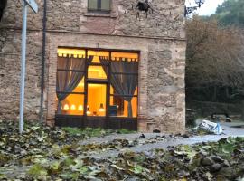 Hostal de Bianya, bed and breakfast a la Vall de Bianya