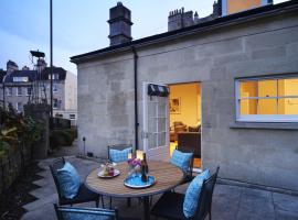 Bath Circle Camden Lodge House, hotel in Bath