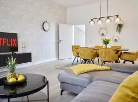 Schlossberg Residences - XXL-Design-Apartment mit Schlossblick für bis zu 12 Personen