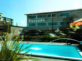 Pousada Praia Mongaguá em Frente ao Mar com Piscina e Churrasqueira, hotel di Mongaguá