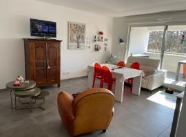 Metz Appartement F3 de 74 m2, ваканционно жилище в Мец