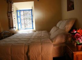 ECOLODGE MISS ROSE CHEZ LA FAMILLE, отель типа «постель и завтрак» в городе Бумальн