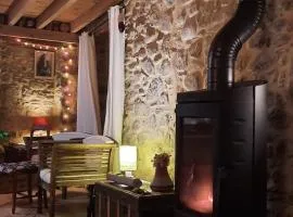 Maison traditionnelle catalane avec jardin