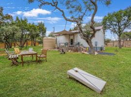 The Casitas at Las Tortugas- La Posada, hotel with parking in Driftwood