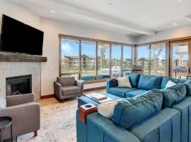 New Luxury Villa 54 I Peloton Bike I Hot Tub I Great Views I Best Price I FREE Adventures Daily