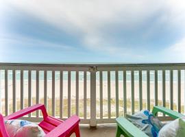Beachfront Corpus Christi Condo with Pool Access!, hotel in Corpus Christi
