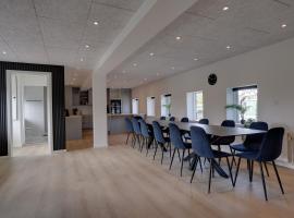 9 Rooms Amazing Sommerhouse, отель в городе Бёркоп