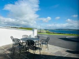 Beside the sea & minutes from Cliffs-Clahane Shore Lodge