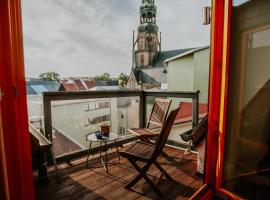 traumhaftes Apartment am Dom mit großer Dachterrasse, căn hộ ở Zwickau