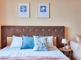 Central Two room Lux Apartments、ムカチェヴォのホテル