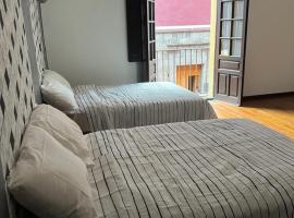 Catedral 304, bed and breakfast en Puebla