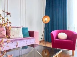 Elegant Lux Apartment in central square