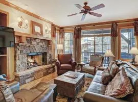 Luxurious 2 Bedroom Condo 50 Feet From The Slopes! condo
