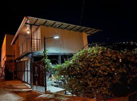 Tucán, country studio flat., cheap hotel in Manizales