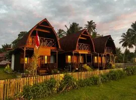 Momos Surf Shack