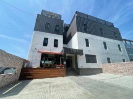 Hotel Hue, motel americano em Tongyeong