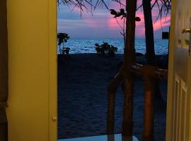 Brīvdienu naktsmītne pie pludmales Bliss Beach Villa pilsētā Allepeja