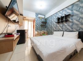 RedLiving Apartemen Green Lake View Ciputat - Aurora Rooms, hotel with parking in Pondokcabe Hilir