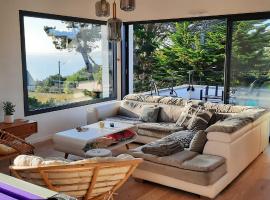 Villa face à la mer, holiday home in Binic